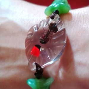 2/$30 Real ant in lucite and jade beaded bracelet 🐜